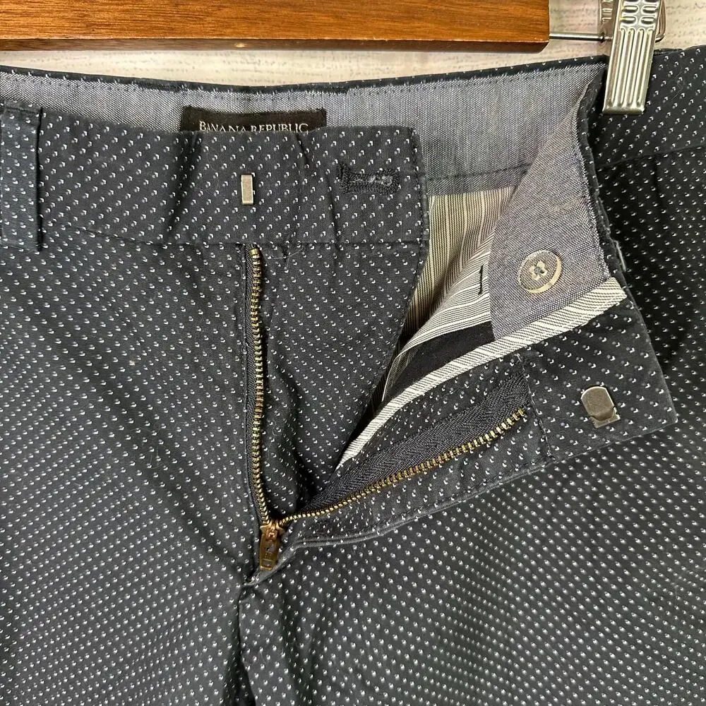 Banana Republic Mens size 30 Aiden Club Shorts Blue Geometric Cotton Preppy